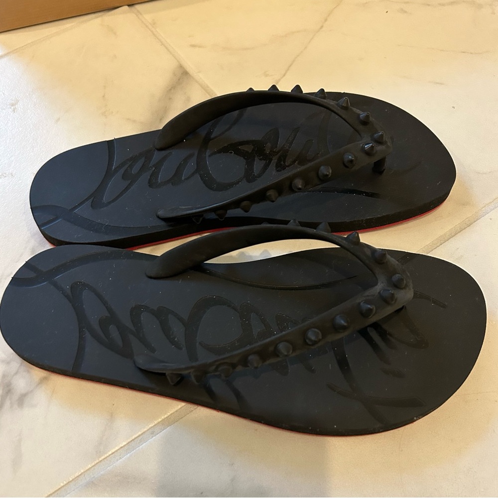 Christian Louboutin Loubi flip flop